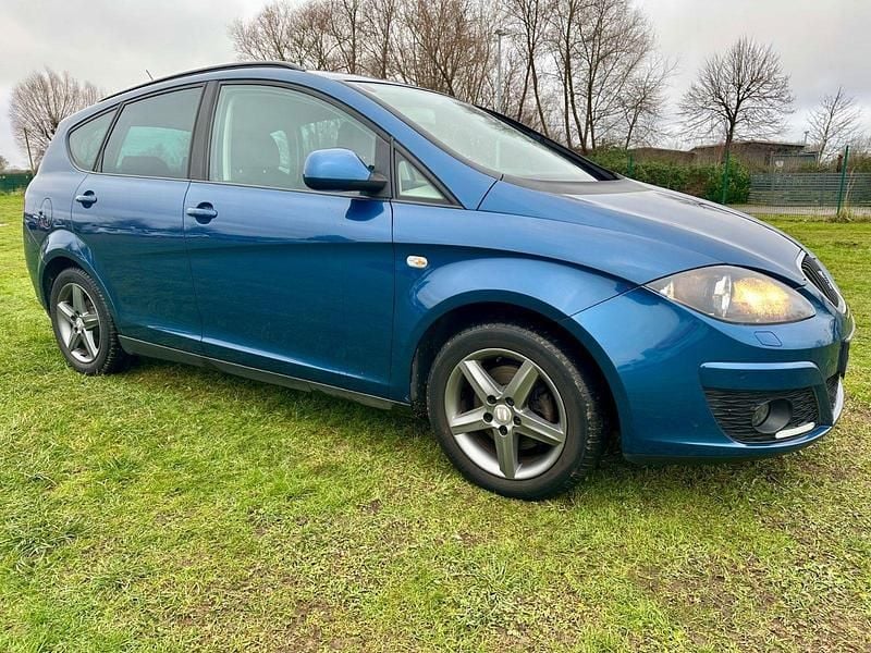 Gebraucht Seat Altea XL 4You 105 PS (77 kW) 2014 Blau Van / Kleinbus