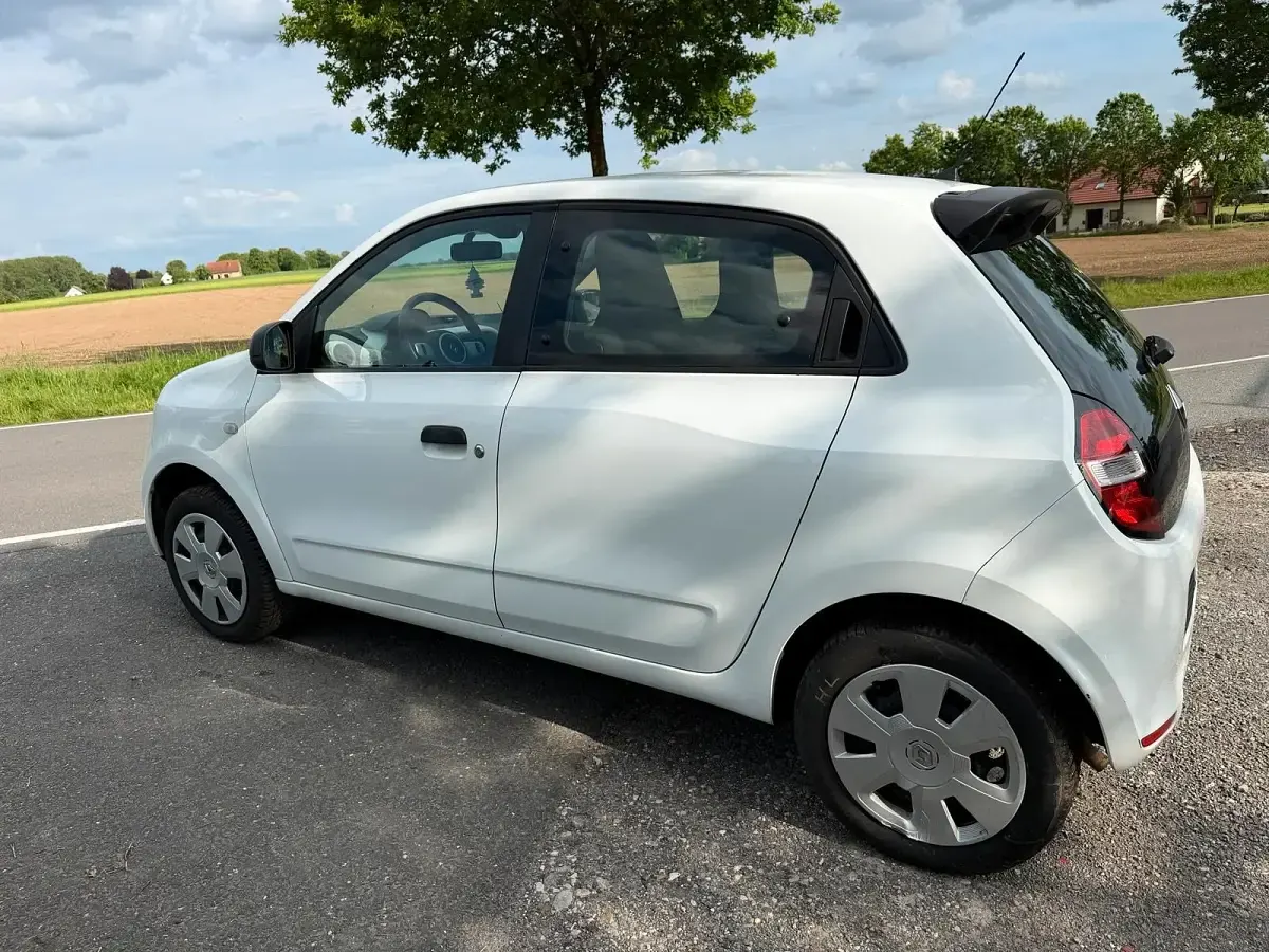Używany Renault Twingo 73 KM (53 kW) 2018 Biały Hatchback