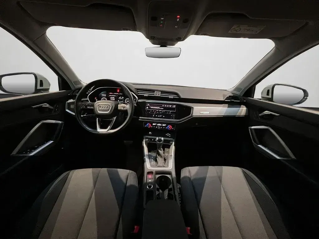 Gebraucht Audi Q3 Advanced 150 PS (110 kW) 2024 Gletscherweiß metallic SUV