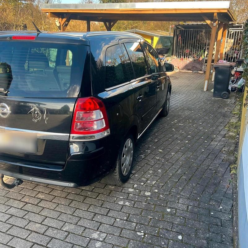 Gebraucht Opel Zafira 140 PS (102 kW) 2012 Schwarz Van / Kleinbus