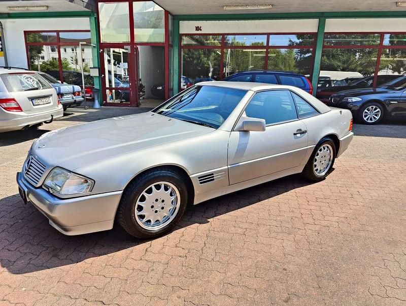 Schwarz Gebraucht 1991 Mercedes SL300 Cabrio | 21.490 € - Bild 1/4