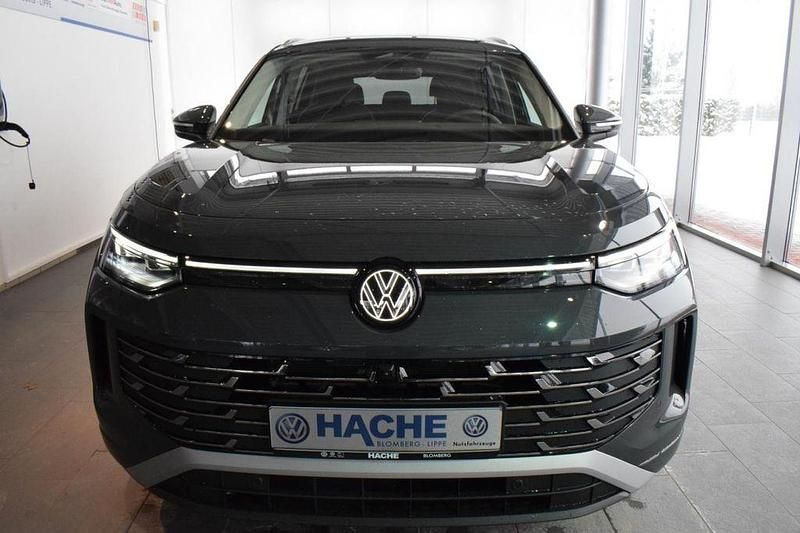 Neu VW Tayron Elegance 177 PS (130 kW) 2026 Grau SUV