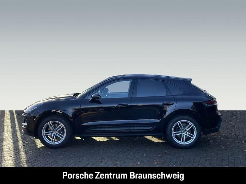 Gebraucht Porsche Macan 265 PS (194 kW) 2023 Schwarz SUV