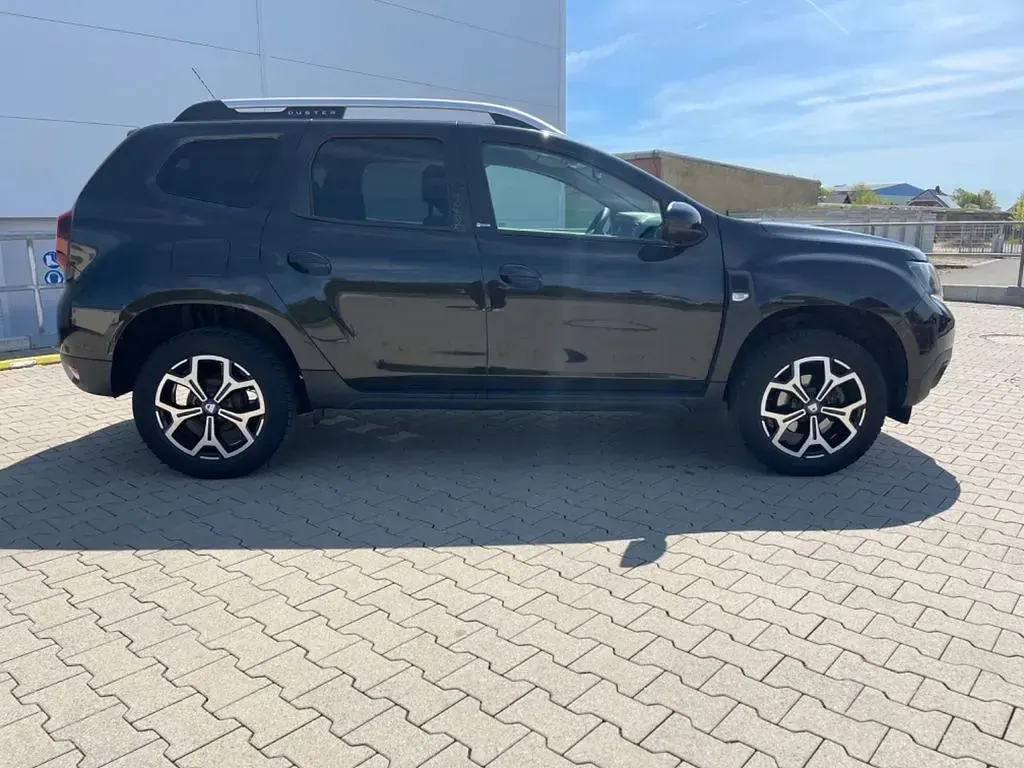 Używany Dacia Duster Celebration 101 KM (74 kW) 2020 Czarny SUV