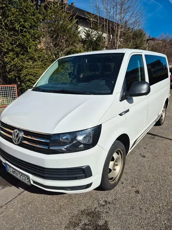 Używany VW Caravelle 150 KM (110 kW) 2015 Biały Van
