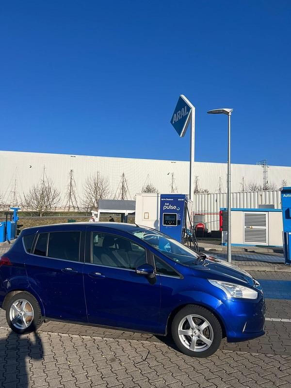 Blau Gebraucht 2017 Ford B-MAX Van / Kleinbus | 4.700 € (Superpreis) - Bild 1/4