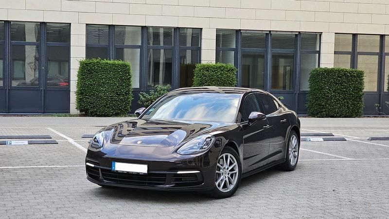Braun Gebraucht 2019 Porsche Panamera 4S Limousine | 57.000 € - Bild 1/4