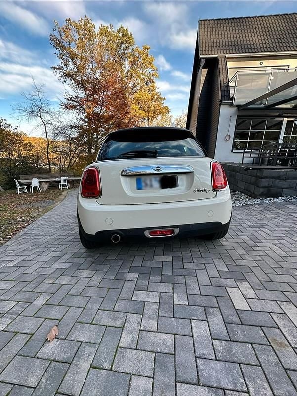 Second-hand Mini Cooper D 116 CP (85 kW) 2015 Alb Hatchback