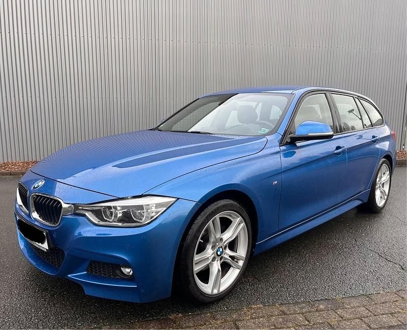 Blau Gebraucht 2016 BMW 318 M Sport Kombi | 15.990 € (Fairer Preis) - Bild 1/4