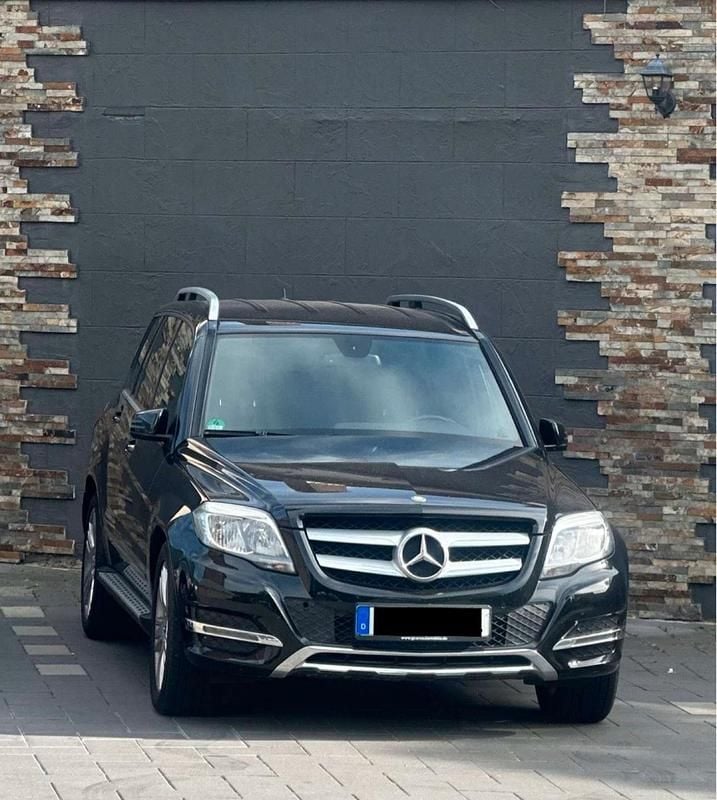 Schwarz Gebraucht 2013 Mercedes GLK200 SUV | 14.450 € (Fairer Preis) - Bild 1/4