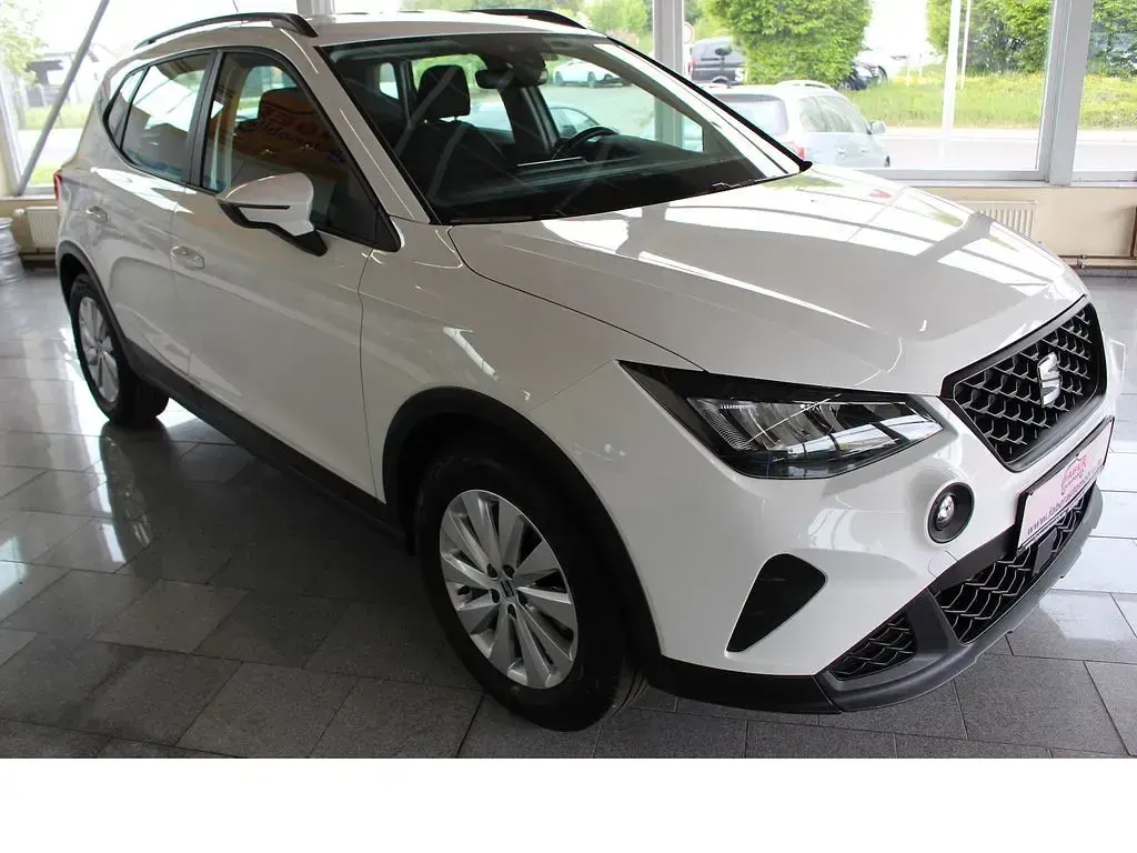 Gebraucht Seat Arona Style 110 PS (80 kW) 2023 ´candy´ weiss SUV
