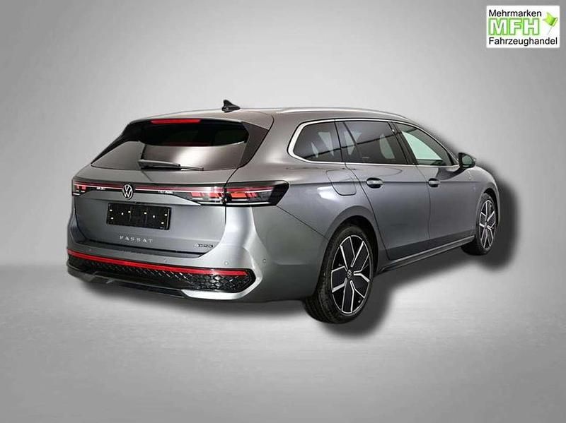 Gebraucht VW Passat R-line 265 PS (194 kW) 2026 Diabasgrau metallic Kombi