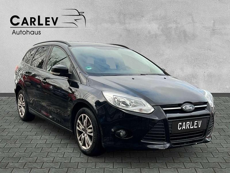 Gebraucht Ford Focus Trend 125 PS (91 kW) 2013 Schwarz Kombi