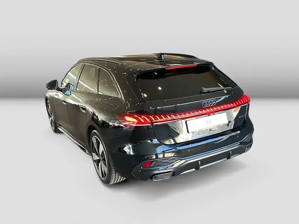 Nouă Audi A5 Ambiente 367 CP (269 kW) 2026 Negru Break