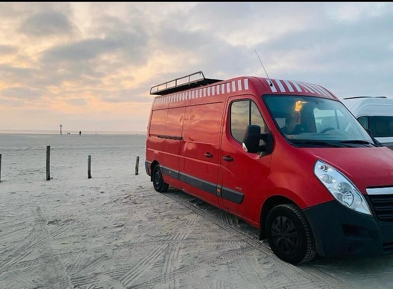 Rot Gebraucht 2010 Opel Movano Van | 20.499 € - Bild 1/4