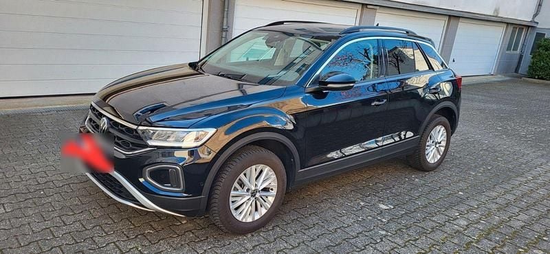 Gebraucht VW T-Roc Life 110 PS (80 kW) 2023 Schwarz SUV