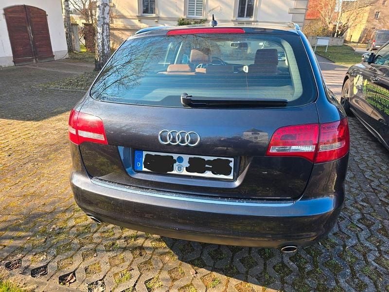 Gebraucht Audi A6 190 PS (139 kW) 2010 Grau Kombi
