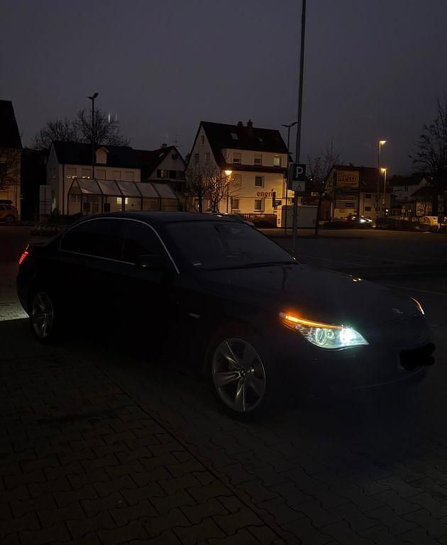 Gebraucht BMW 525 218 PS (160 kW) 2008 Schwarz Limousine