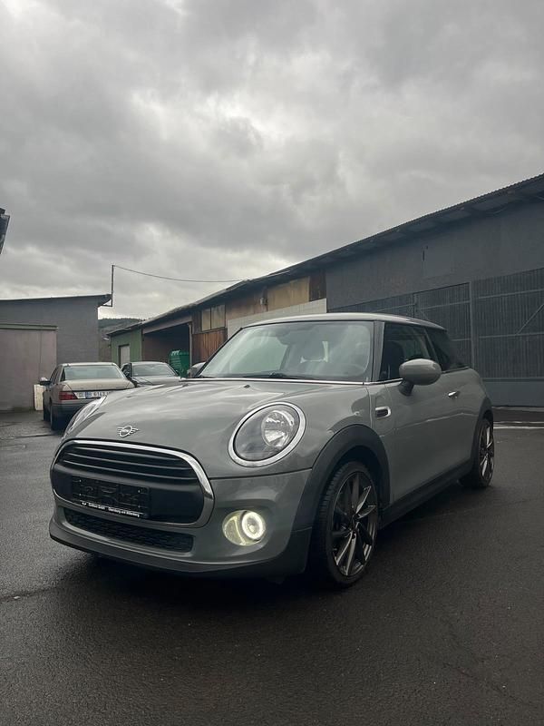 Grau Gebraucht 2020 Mini ONE Kleinwagen | 11.900 € (Guter Preis) - Bild 1/4