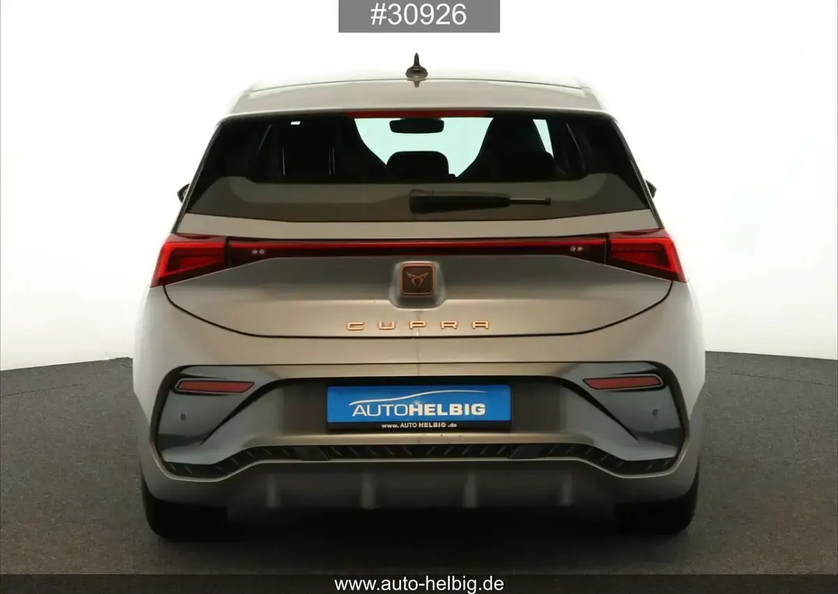 Używany Cupra Born 150 kW (204 KM) 2023 Szary Hatchback