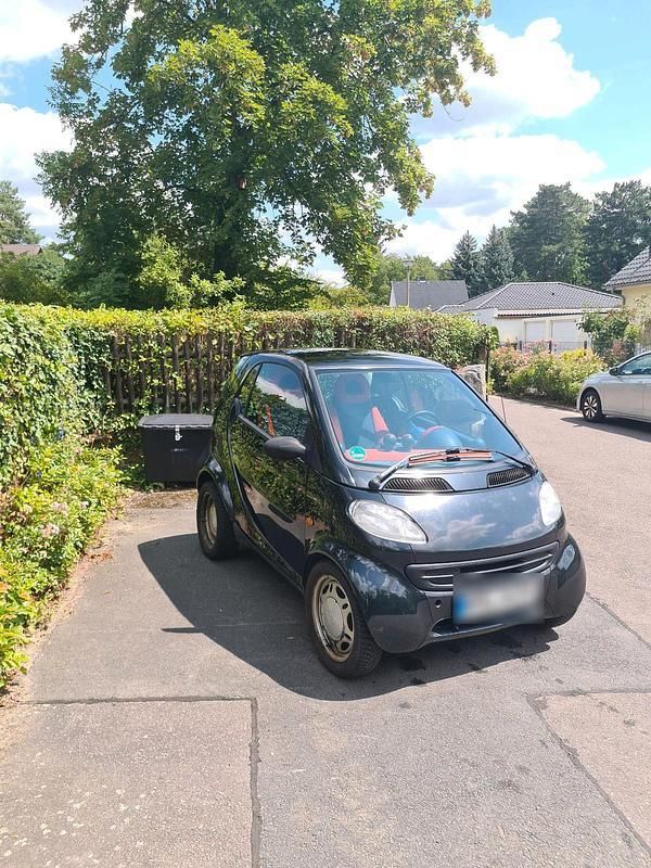 Schwarz Gebraucht 2000 Smart ForTwo Coupé Kleinwagen | 1.333 € (Fairer Preis) - Bild 1/4