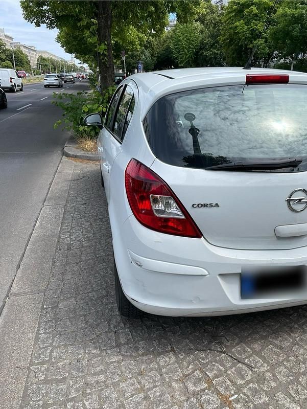 Second-hand Opel Corsa 75 CP (55 kW) 2013 Alb Hatchback
