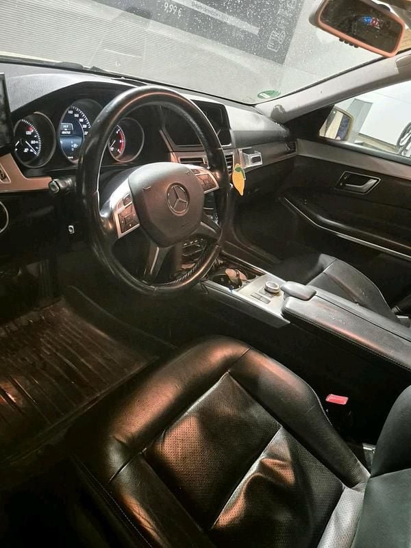 Gebraucht Mercedes E200 136 PS (100 kW) 2015 Beige Limousine