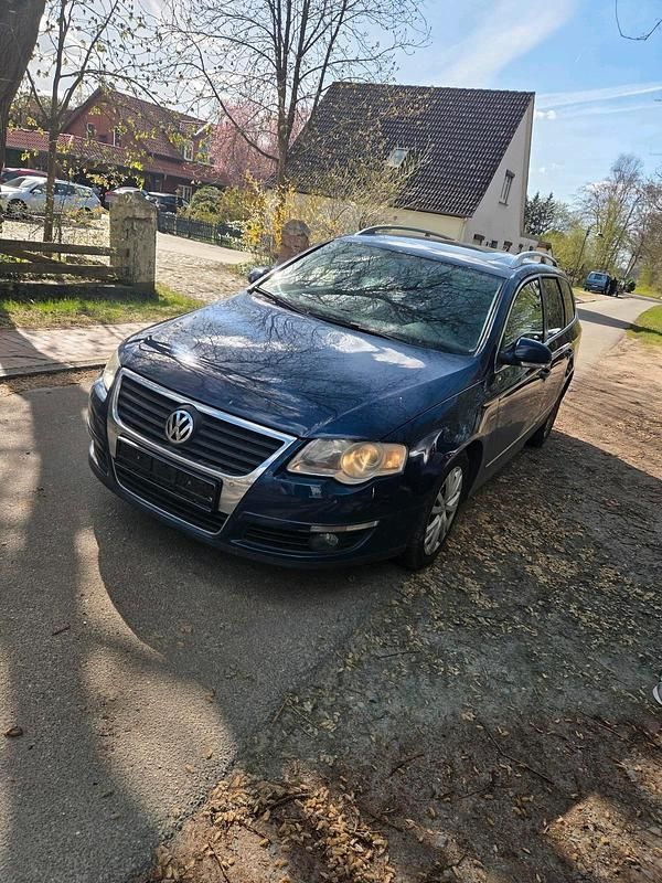 Gebraucht VW Passat 170 PS (125 kW) 2009 Blau Limousine