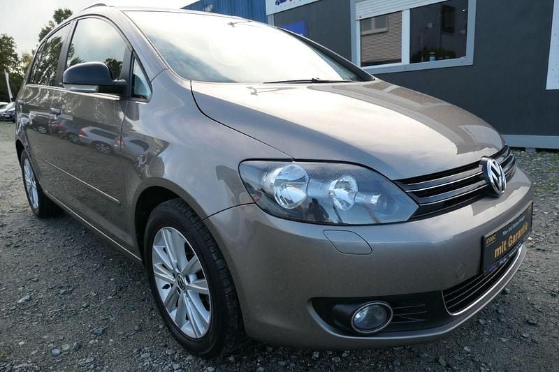 Gebraucht VW Golf VII S 105 PS (77 kW) 2012 Braun Limousine