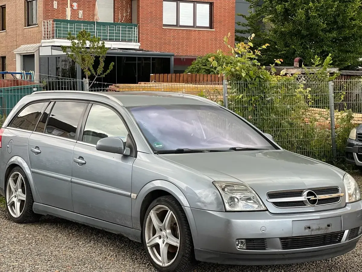 Gebraucht Opel Vectra 155 PS (114 kW) 2004 Grau Kombi