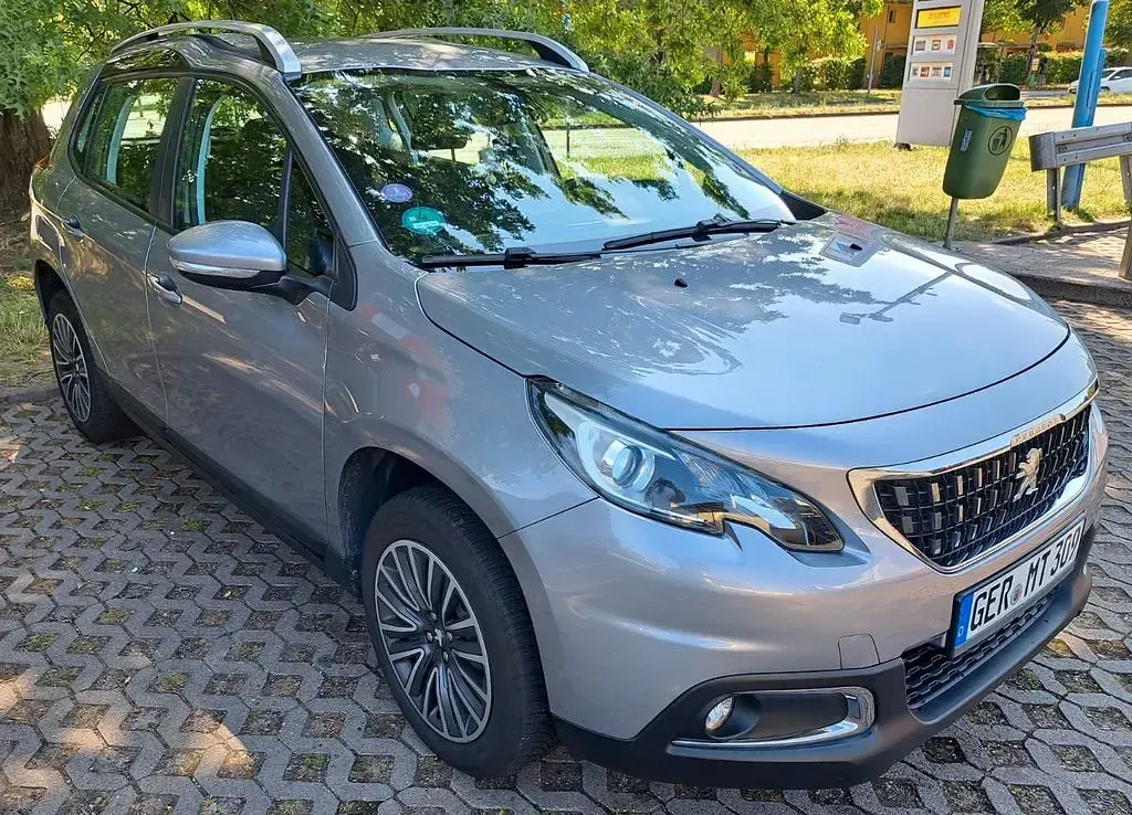 Gebraucht Peugeot 2008 Active 83 PS (61 kW) 2018 Silber SUV