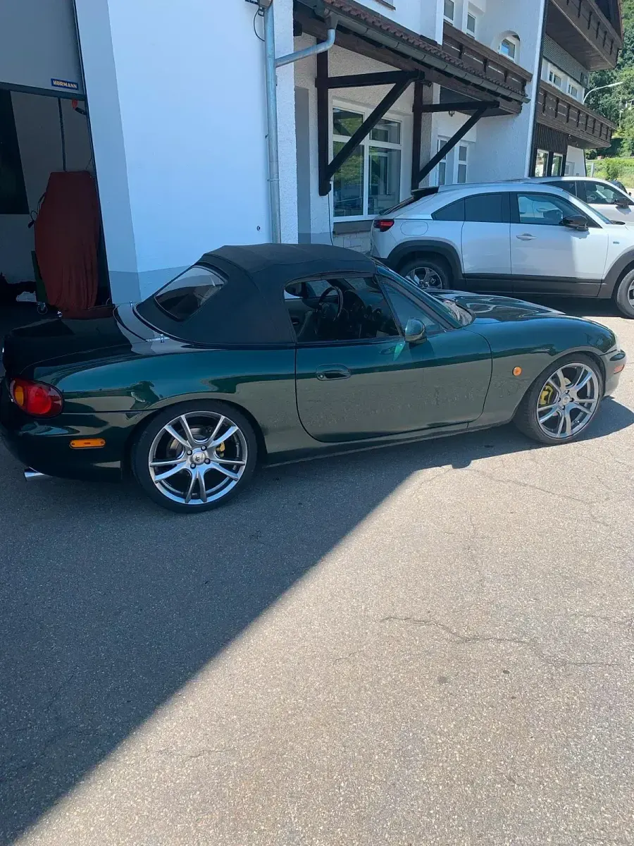 Usata Mazda MX5 110 CV (80 kW) 2000 Verde Cabrio