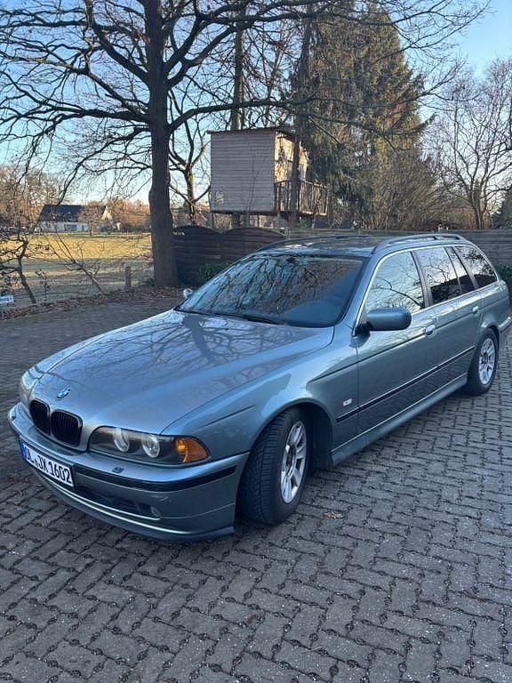 Blau Gebraucht 2002 BMW 520 Sport Line Kombi | 2.300 € (Superpreis) - Bild 1/4