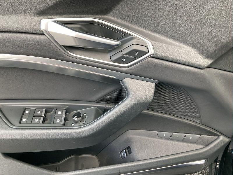 Gebraucht Audi e-tron Advanced 300 kW (408 PS) 2023 Schwarz SUV