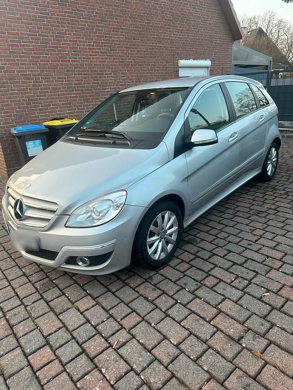 Gebraucht Mercedes B180 75 PS (55 kW) 2009 Grau Van / Kleinbus