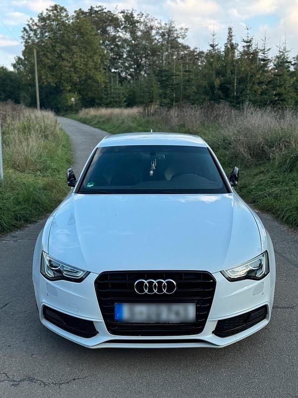 Weiß Gebraucht 2016 Audi A5 Sportback S-Line Kleinwagen | 15.000 € (Fairer Preis) - Bild 1/4