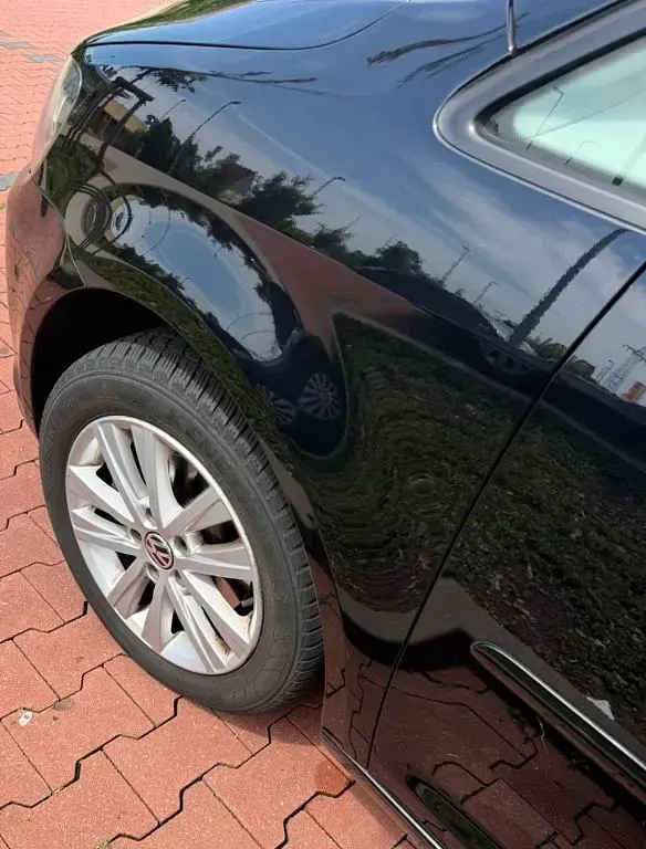 Gebraucht VW Touran Style 140 PS (102 kW) 2012 Schwarz Van / Kleinbus
