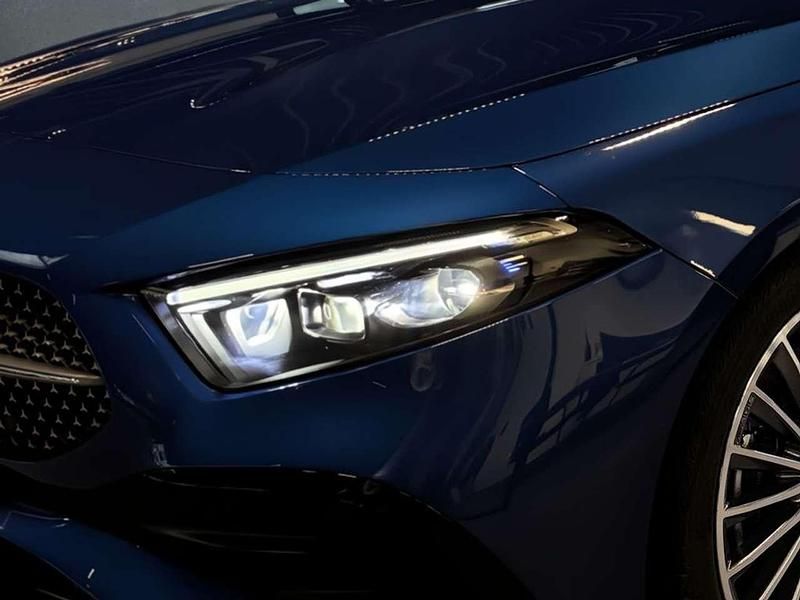 Gebraucht Mercedes A220 AMG 190 PS (139 kW) 2024 Blau Limousine