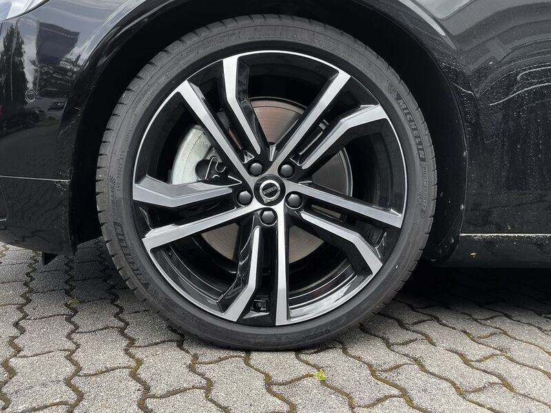 Gebraucht Volvo V90 Plus 197 PS (144 kW) 2024 Schwarz Kombi