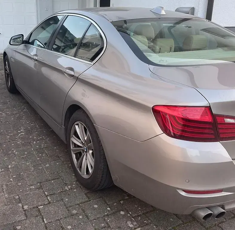 Gebraucht BMW 525 218 PS (160 kW) 2015 Silber Limousine