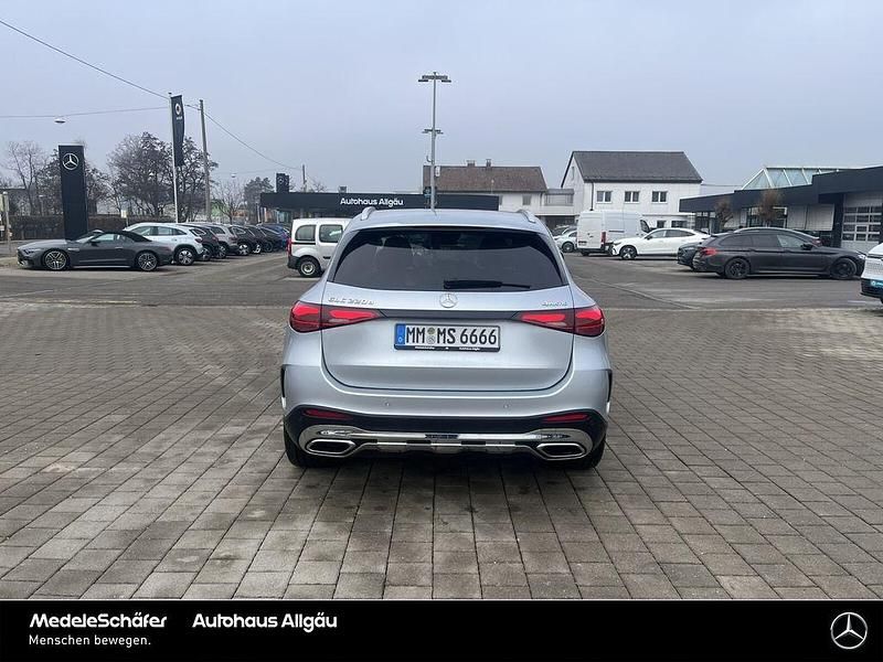 Gebraucht Mercedes GLC220 AMG 197 PS (144 kW) 2022 Silber SUV