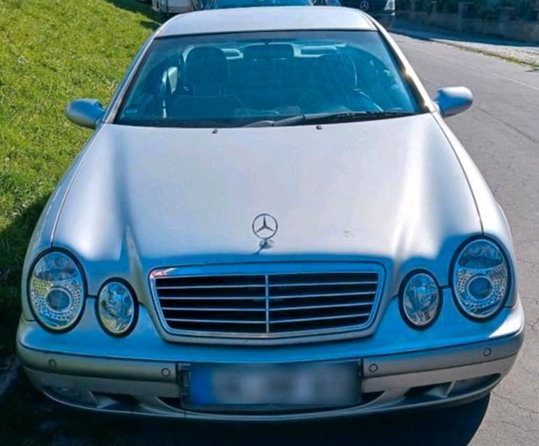 Silber Gebraucht 1998 Mercedes CLK320 Coupé | 2.700 € (Fairer Preis) - Bild 1/4