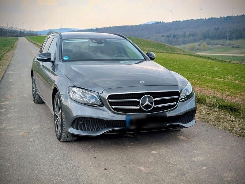 Gebraucht Mercedes E300 306 PS (225 kW) 2020 Grau Kombi