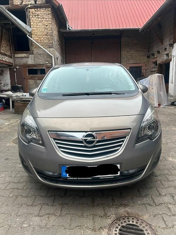 Gebraucht Opel Meriva 101 PS (74 kW) 2010 Braun Van / Kleinbus