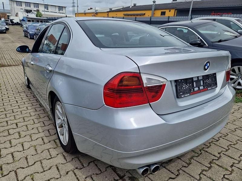 Gebraucht BMW 325 Performance 218 PS (160 kW) 2008 Titansilber metallic Limousine