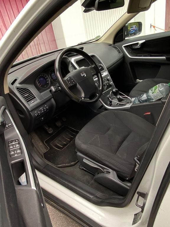 Używany Volvo XC60 163 KM (119 kW) 2009 Biały SUV