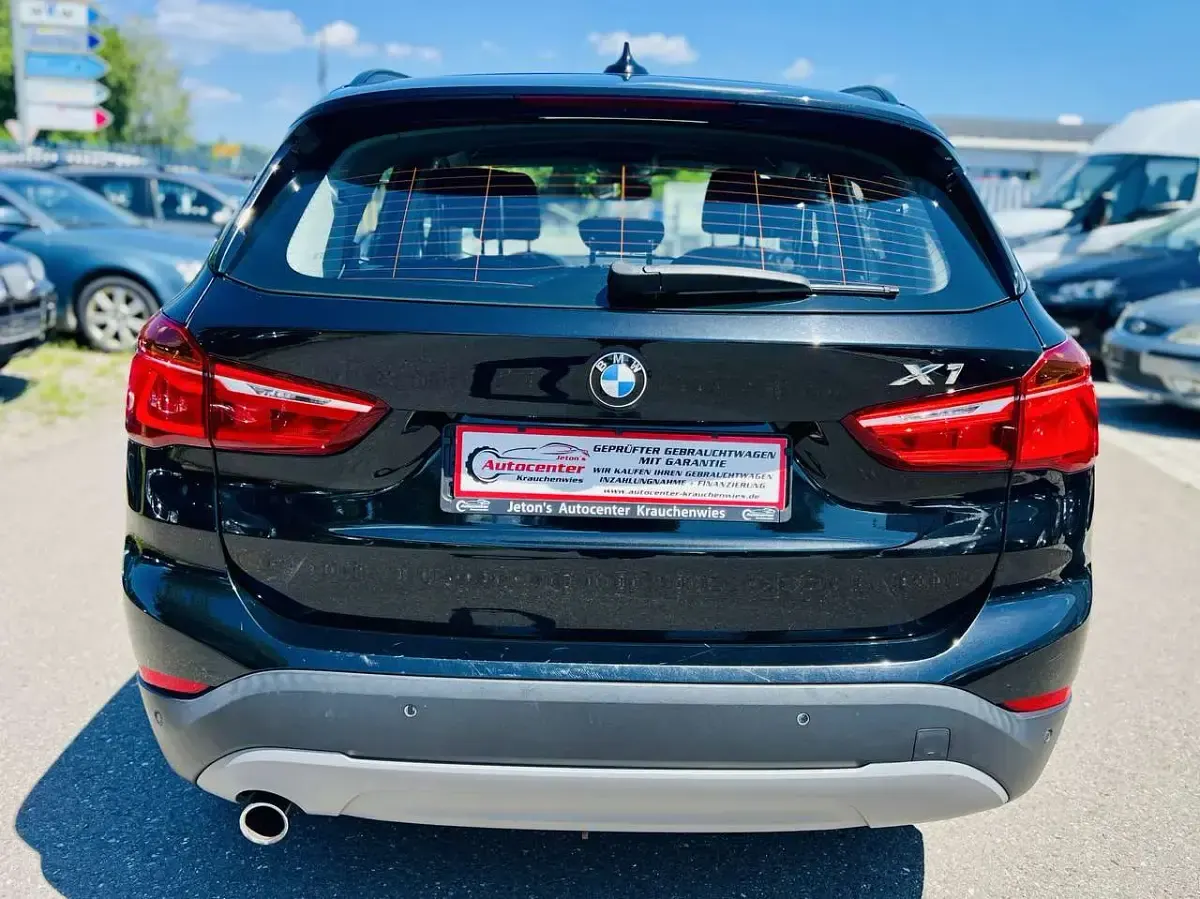 Gebraucht BMW X1 150 PS (110 kW) 2015 Black sapphire metallic SUV