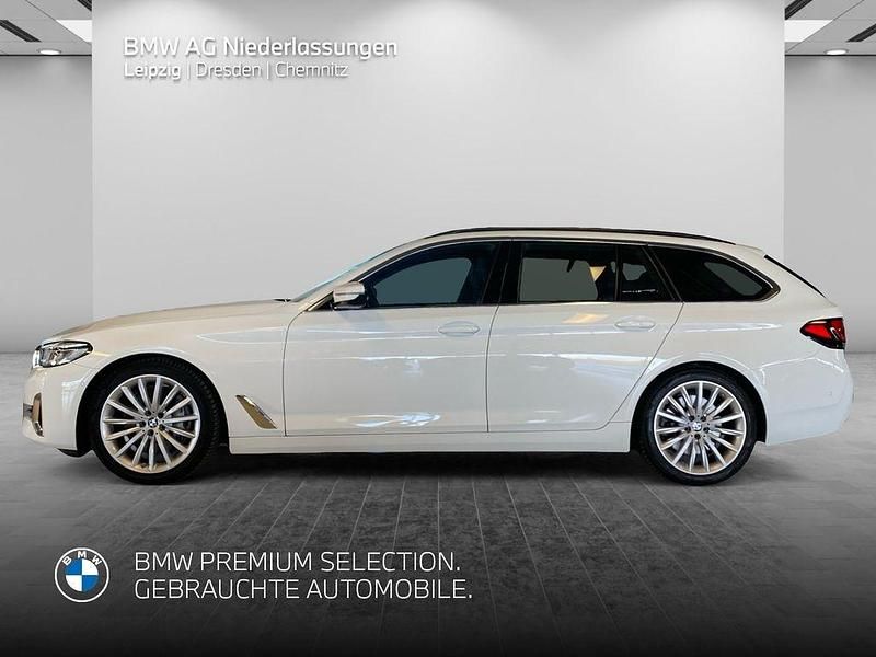 Gebraucht BMW 530 Performance 286 PS (210 kW) 2023 Weiß Kombi