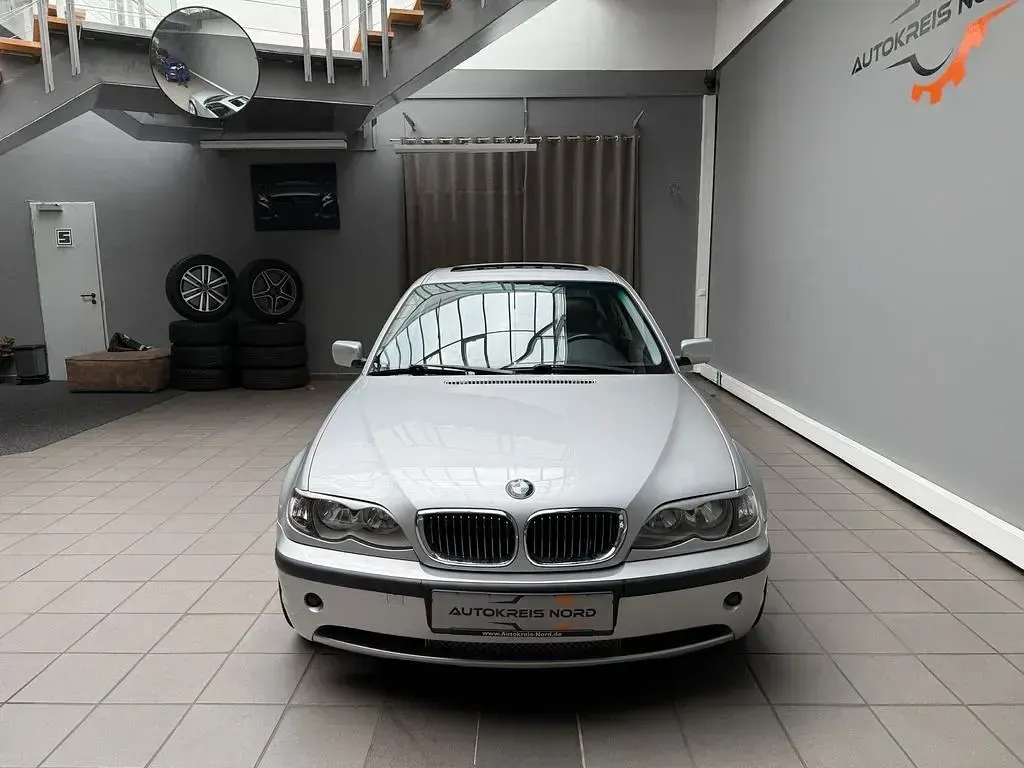 Gebraucht BMW 330 Performance 231 PS (169 kW) 2001 Silber Limousine