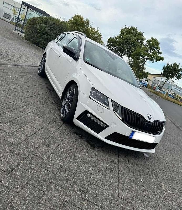 Gebraucht 2017 Skoda Octavia RS Kombi | 18.200 € (Fairer Preis) - Bild 1/4